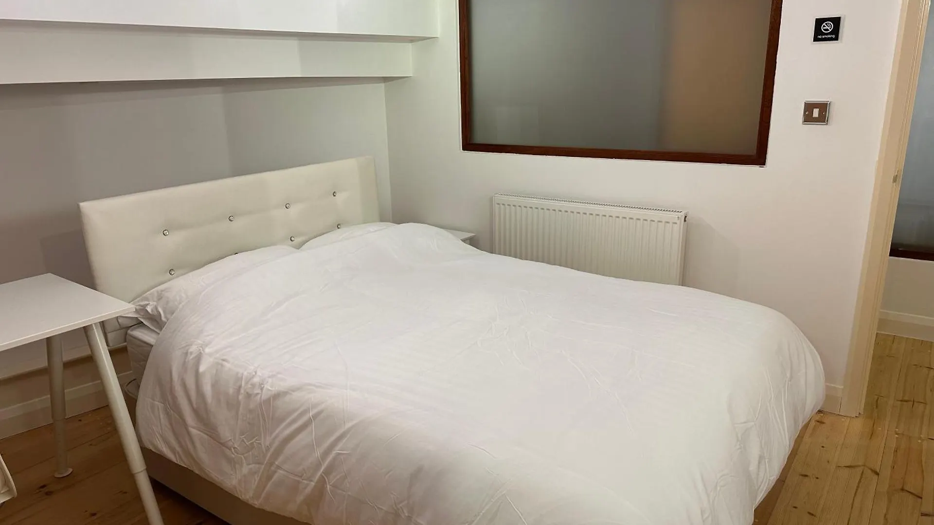 City Centre 3 Bedrooms Apartment With Parking Nottingham