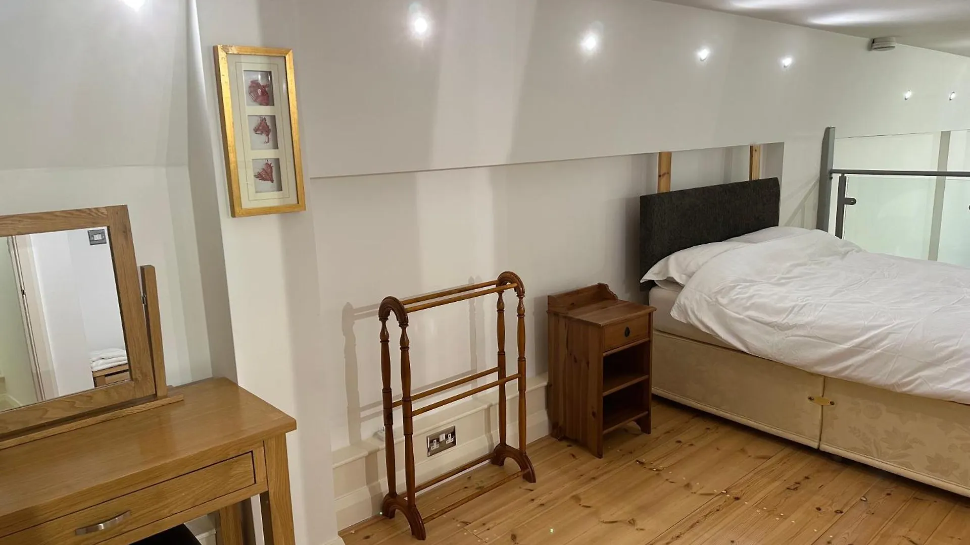 City Centre 3 Bedrooms Apartment With Parking Nottingham
